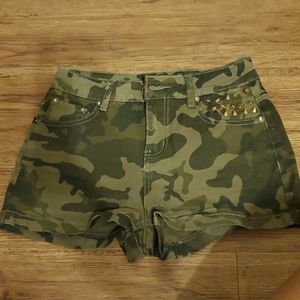 Studded camo high-mid waisted  shorts